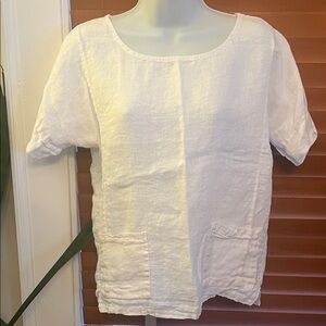 Elegant White Short Sleeve Top